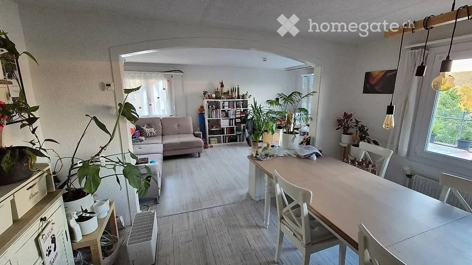5-Z. Maison individuelle avec terrasse ensoleillée & pièce polyvalente/commerciale séparée