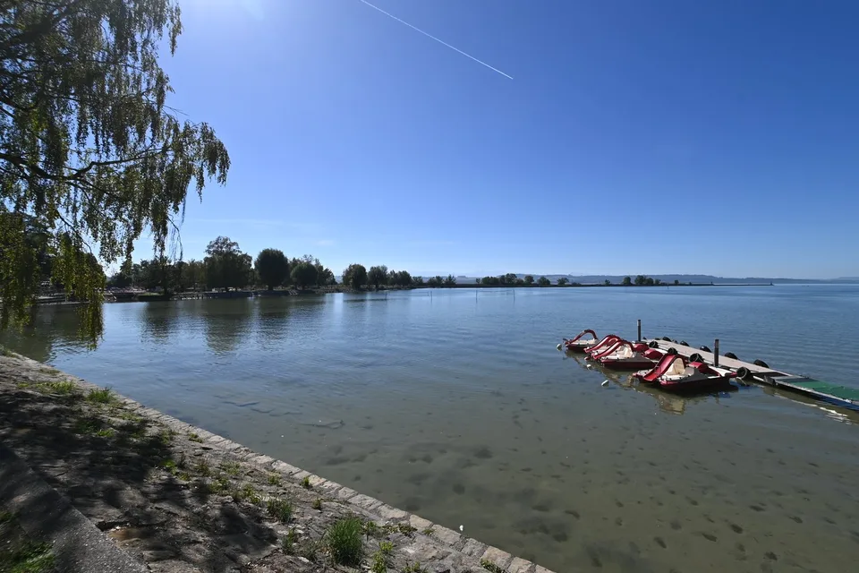 Reihenhaus-Villa in der Nähe des Sees mit zwei Terrassen – Foto 2 von 12