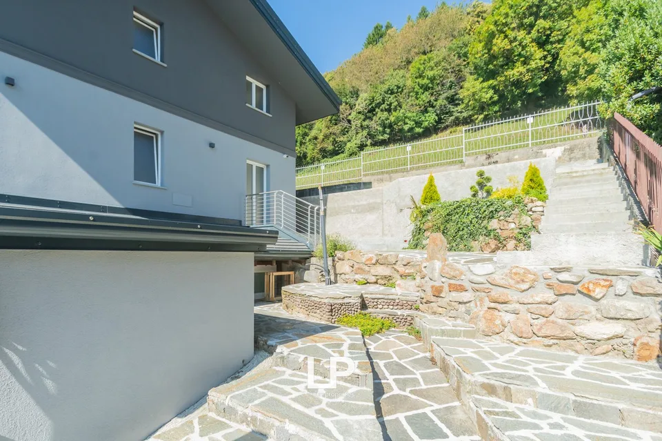 Villa de luxe entre le lac de Côme et les montagnes – photo 11 sur 13