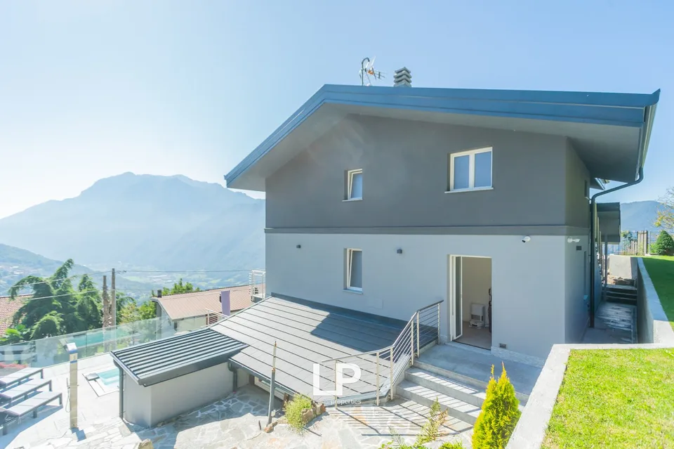 Villa de luxe entre le lac de Côme et les montagnes – photo 12 sur 13