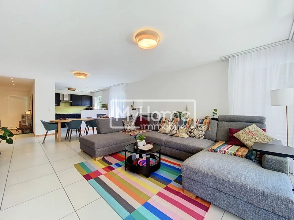 Spacieux appartement de 4,5 pièces avec un grand balcon d'angle dans un environnement résidentiel recherché – photo 5 sur 21