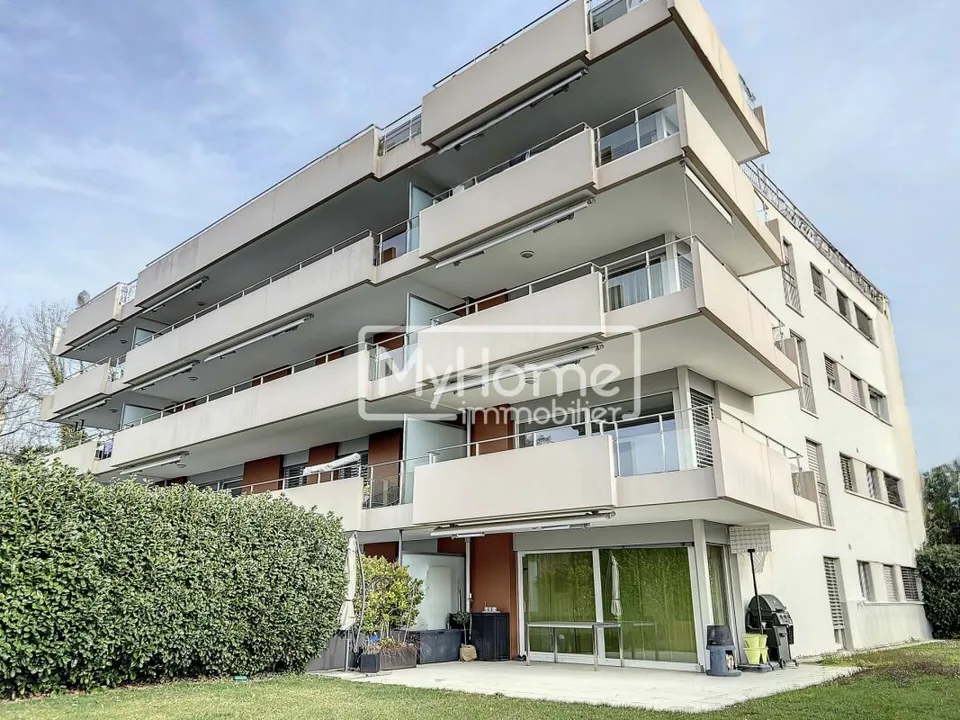 Spacieux appartement de 4,5 pièces avec un grand balcon d'angle dans un environnement résidentiel recherché – photo 21 sur 21