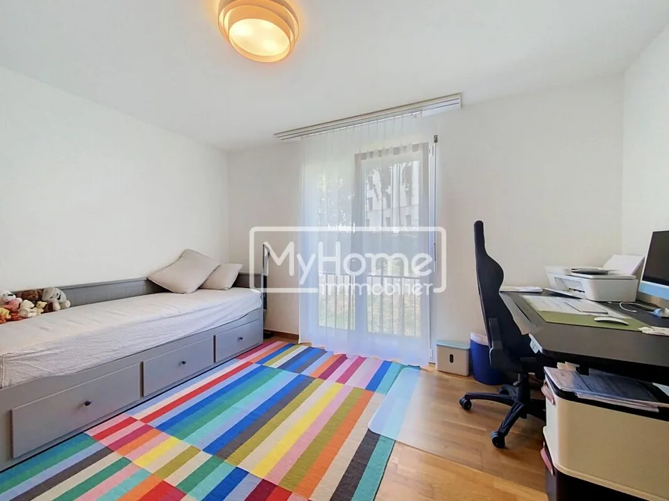 Spacieux appartement de 4,5 pièces avec un grand balcon d'angle dans un environnement résidentiel recherché – photo 13 sur 21