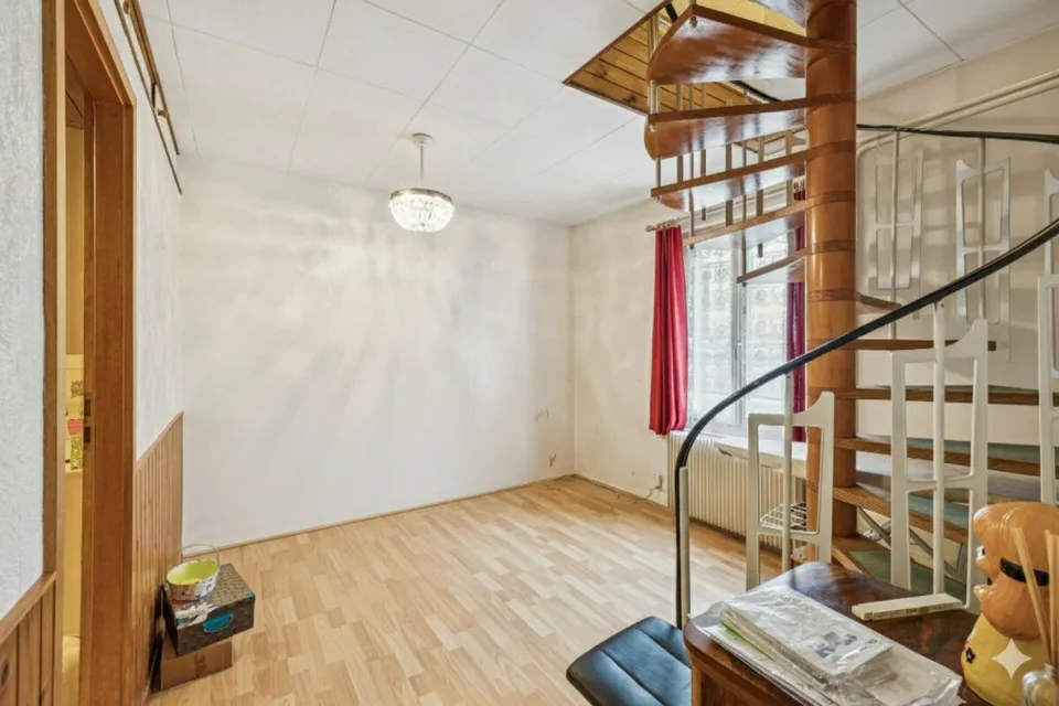 Vallorbe - Casa di 7 locali da ristrutturare con laboratorio e giardino – foto 6 di 19