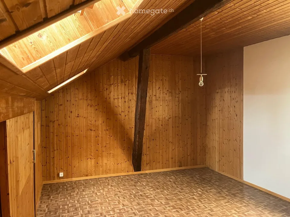 Charaktervolle 4-Zimmer-Wohnung in Cornaux NE – sofort verfügbar