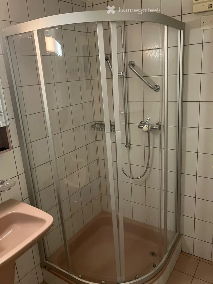 Charaktervolle 4-Zimmer-Wohnung in Cornaux NE – sofort verfügbar