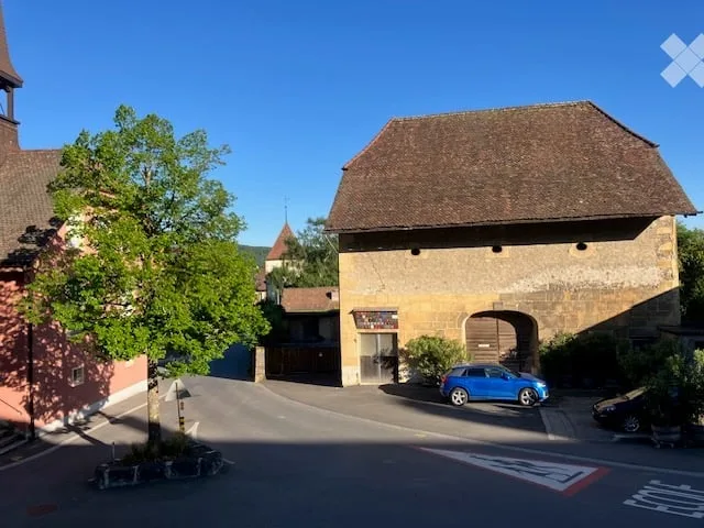 Charaktervolle 4-Zimmer-Wohnung in Cornaux NE – sofort verfügbar