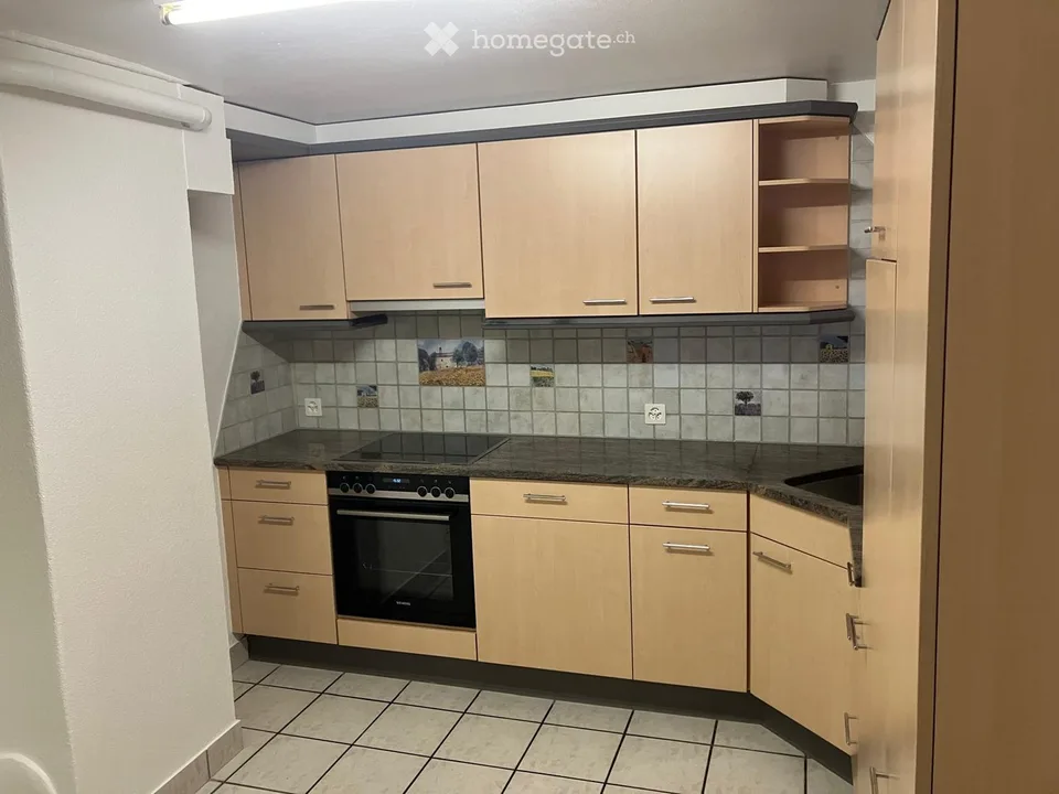 Charaktervolle 4-Zimmer-Wohnung in Cornaux NE – sofort verfügbar