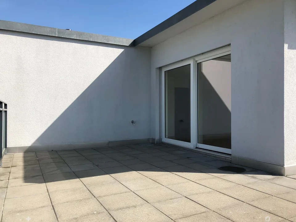 Appartement en duplex lumineux 3 pièces avec balcon et certificat Minergie à Biel – photo 6 sur 9