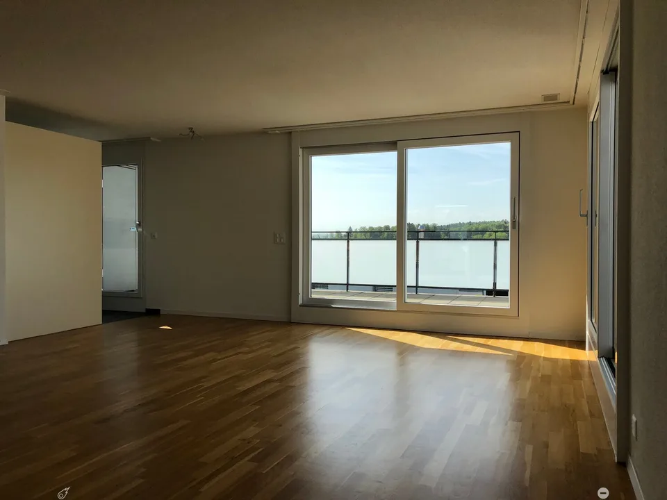 Appartement en duplex lumineux 3 pièces avec balcon et certificat Minergie à Biel – photo 4 sur 9