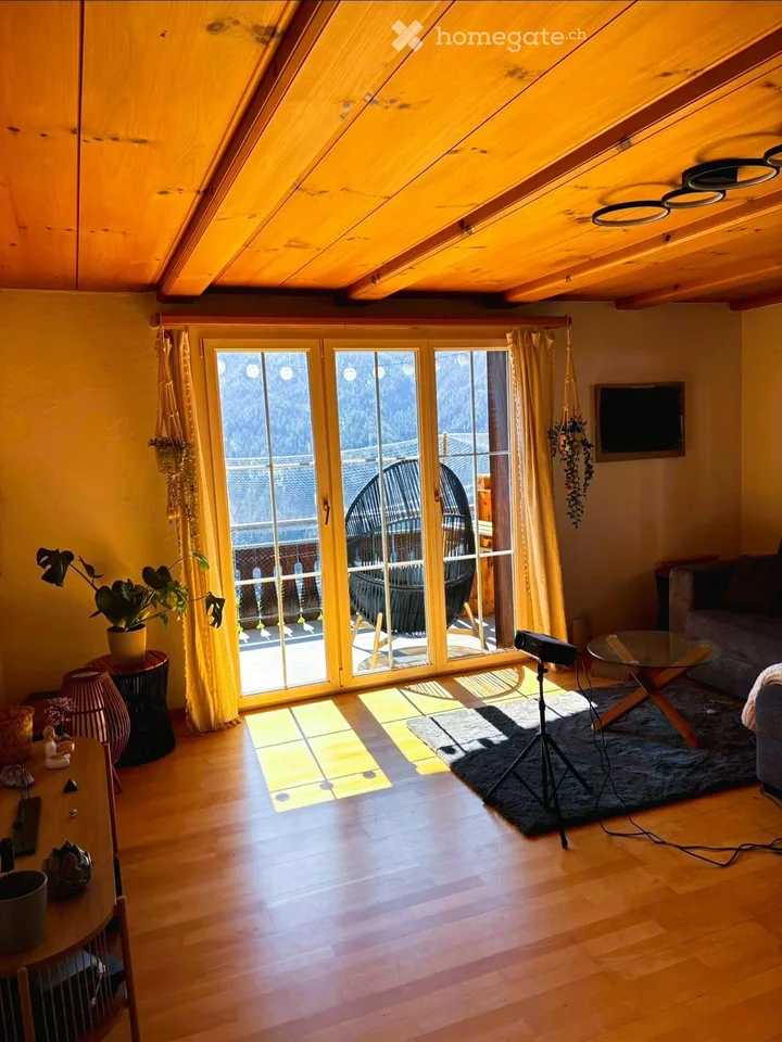 Charmante 3.5-Zimmer-Wohnung in Chalet | Vaz/Obervaz mit herrlichem Bergblick