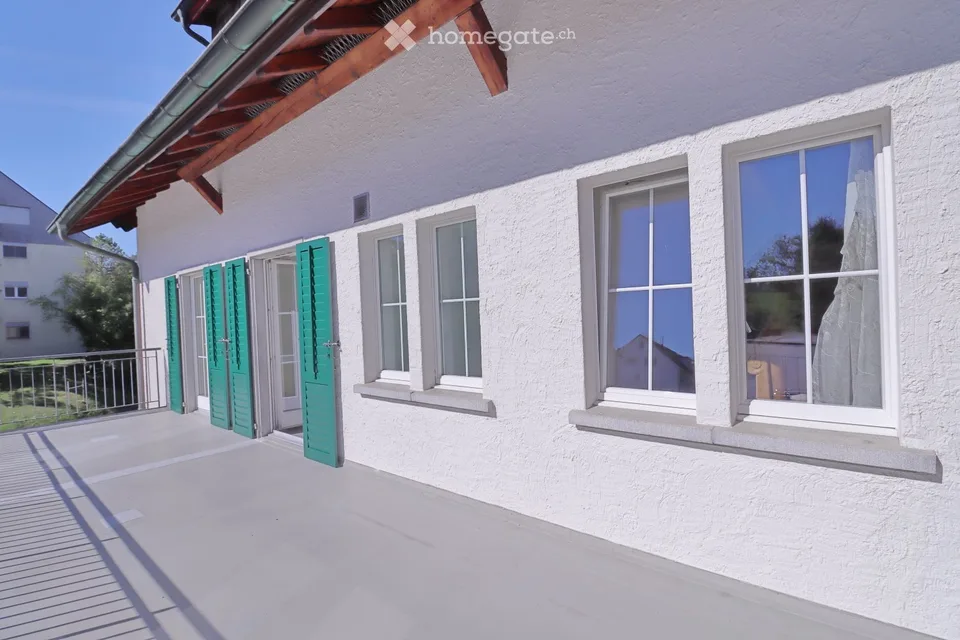 Large 4.5-room apartment (96.35 m2) with spacious balcony in Esslingen ZH / Egg for rent