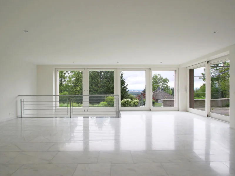 Exklusive 6.5-Zimmer-Wohnung auf zwei Ebenen mit Weitblick in Riehen