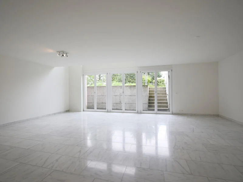 Exklusive 6.5-Zimmer-Wohnung auf zwei Ebenen mit Weitblick in Riehen