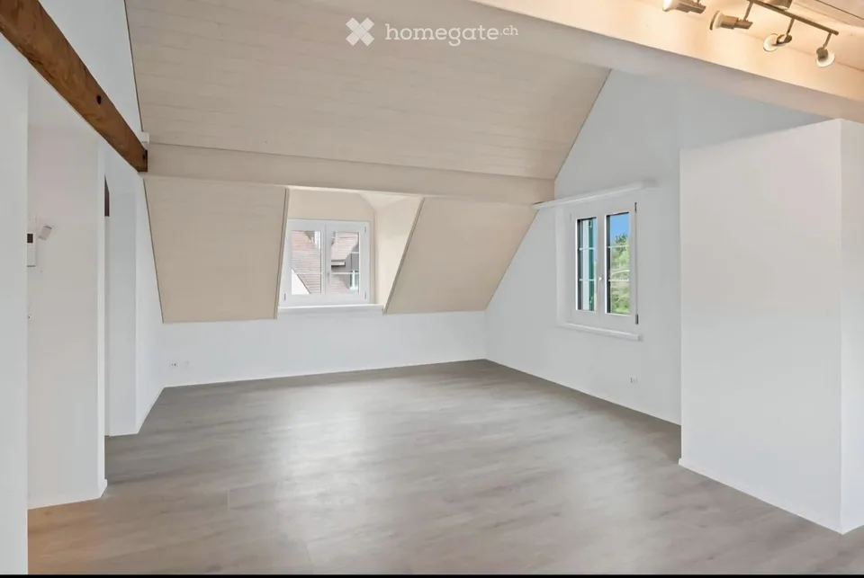 Modern 3.5-room attic apartment on Bahnhofstrasse in Dielsdorf