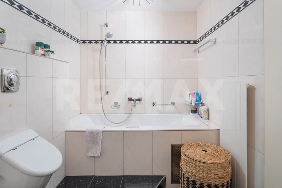 Appartamento 4.5 locali ben mantenuto con ampio balcone in vendita! – foto 12 di 14