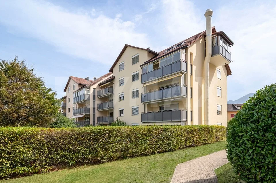 Appartamento 4.5 locali ben mantenuto con ampio balcone in vendita! – foto 3 di 14