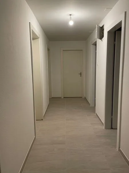 Ruhige, helle Wohnung in Seenähe und an S-Bahn