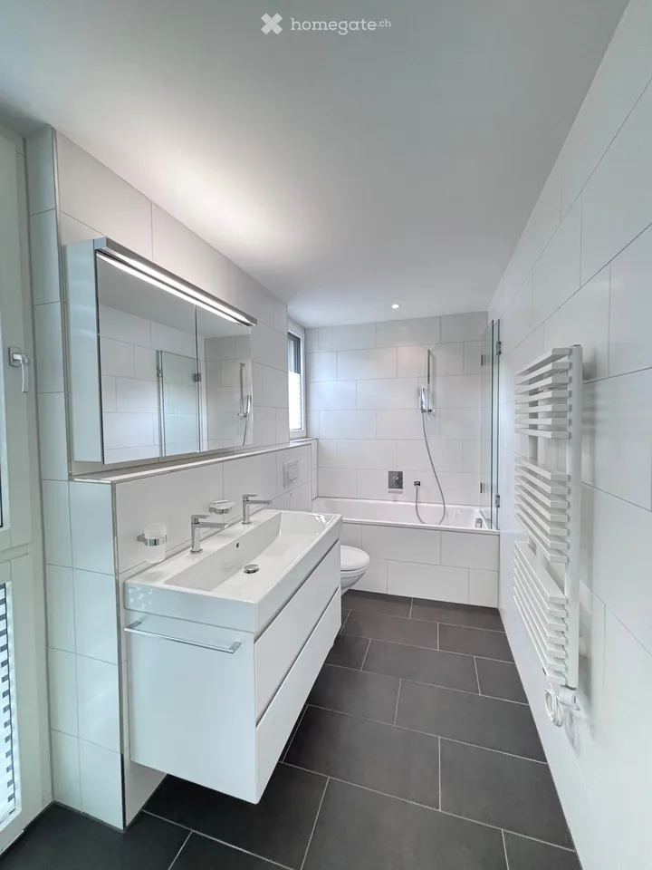 Appartement moderne 3.5 pièces avec balcon à Laax GR