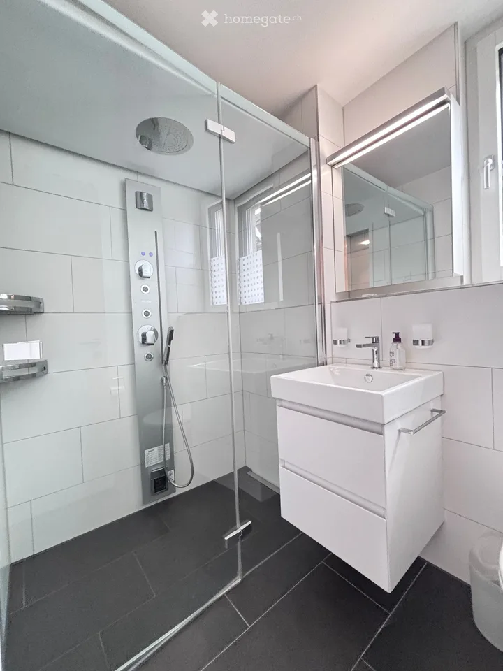 Appartement moderne 3.5 pièces avec balcon à Laax GR