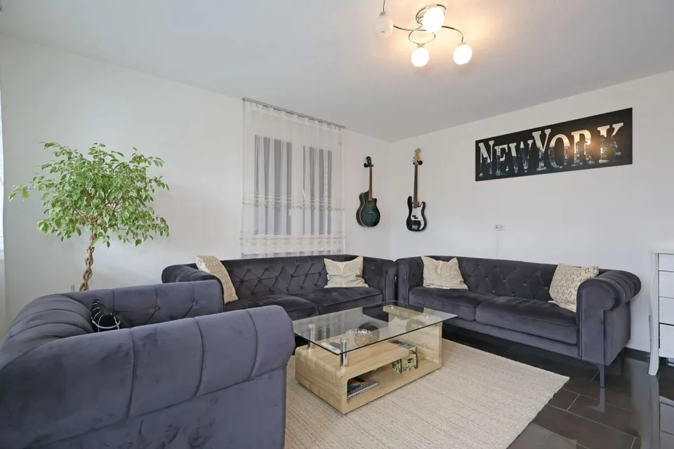 Well-maintained, charming 3.5 room garden apartment – photo 2 of 10