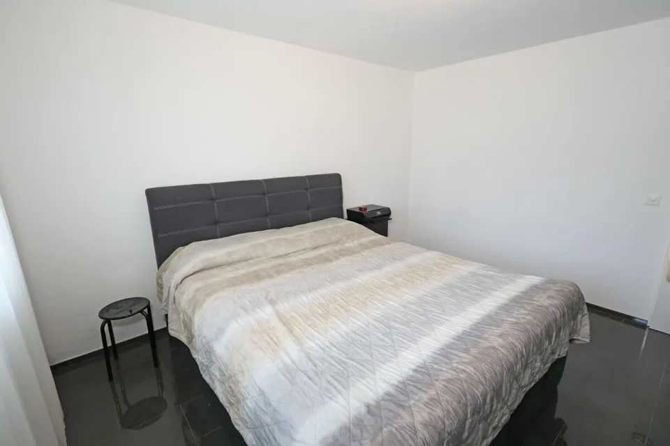 Well-maintained, charming 3.5 room garden apartment – photo 4 of 10