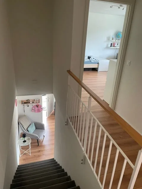 Appartement 3.5 pièces au rez-de-chaussée à Sins – grand espace de séjour dans un endroit calme (avec place de parking)