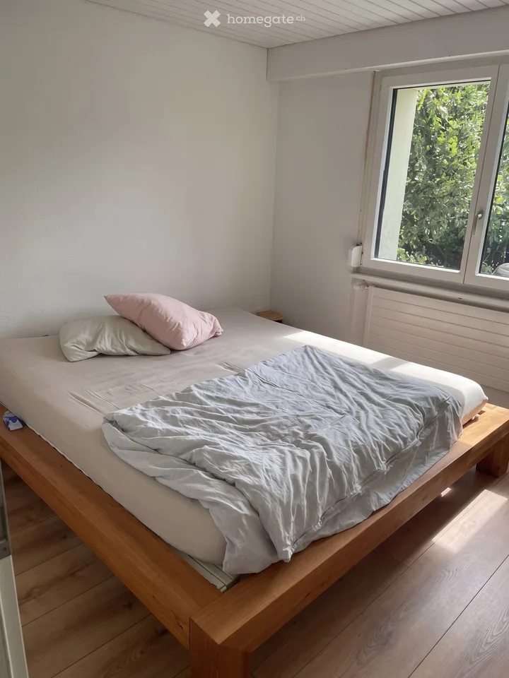 Appartement 3.5 pièces au rez-de-chaussée à Sins – grand espace de séjour dans un endroit calme (avec place de parking)