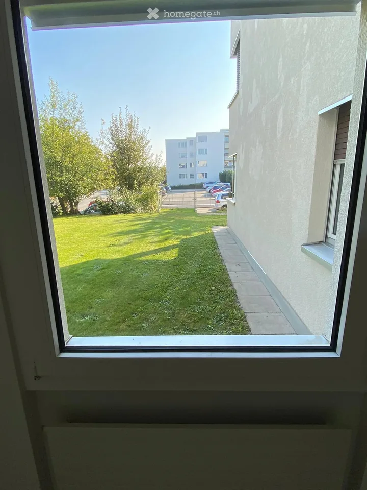 Grosszügige 3.5-Zimmer-Wohnung mit Sitzplatz in Muri AG