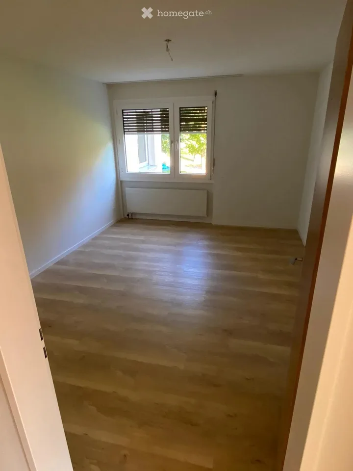 Grosszügige 3.5-Zimmer-Wohnung mit Sitzplatz in Muri AG