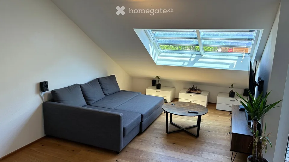 Moderne 3.5-Zimmer-Wohnung in Bottmingen mit Balkon, Parkplatz & Gartenmitbenutzung