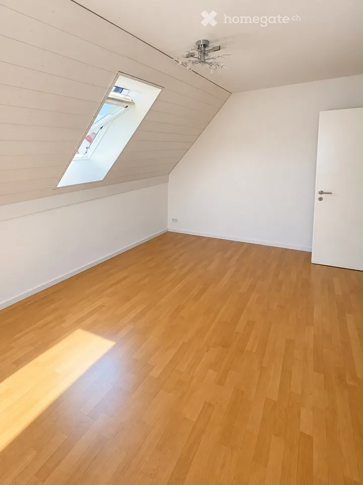 4.5 Maisonette/Duplex Apartment