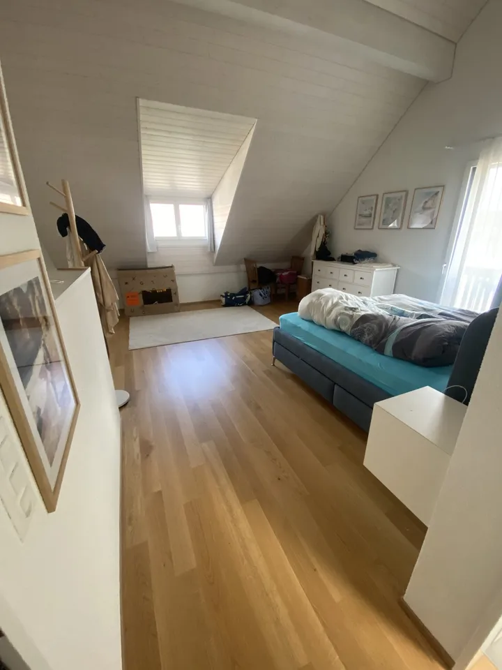 CASA 5½ LOCALI IN PAESE (ZH), ARREDATA, TEMPORANEA