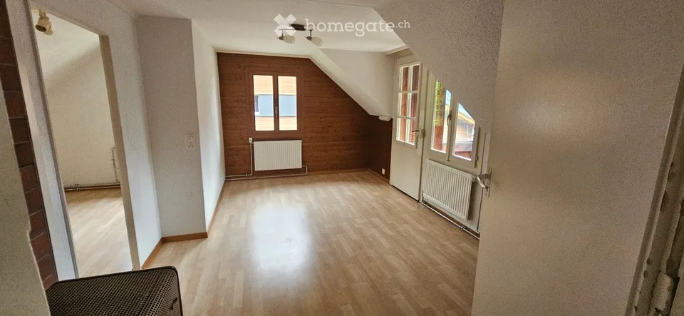 3 Zimmer-Dach-Wohnung zu vermieten