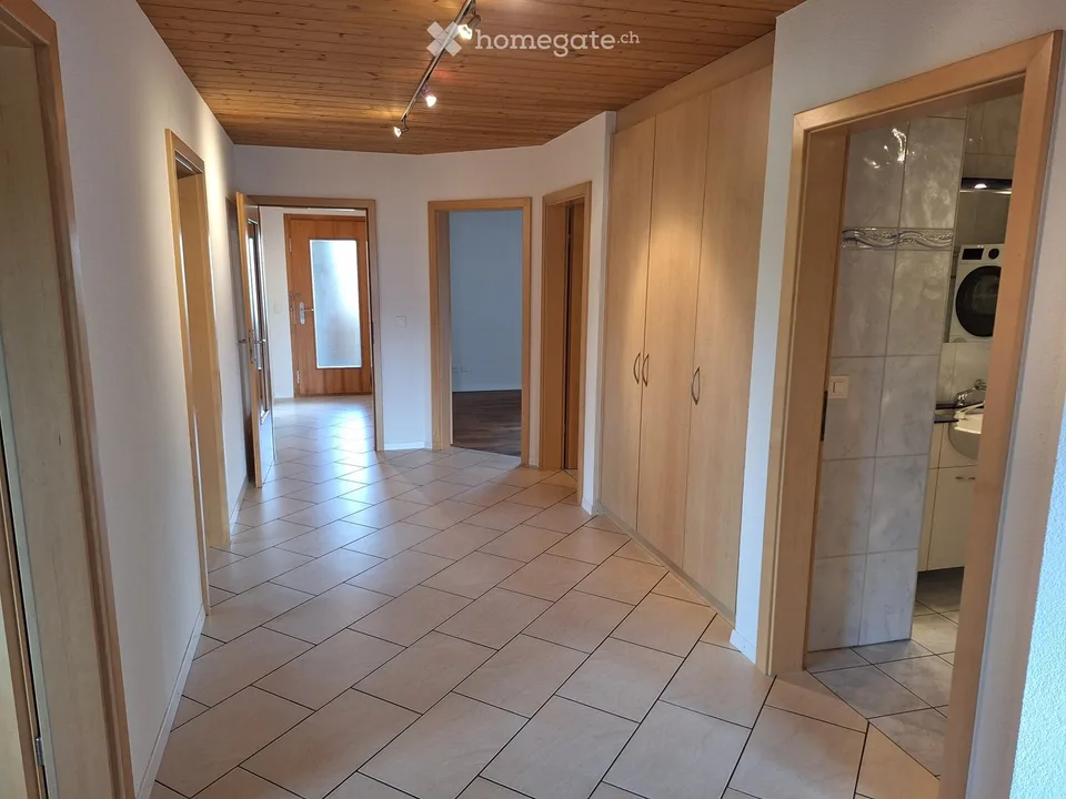 Grosszügige 5.5 Zimmer Wohnung