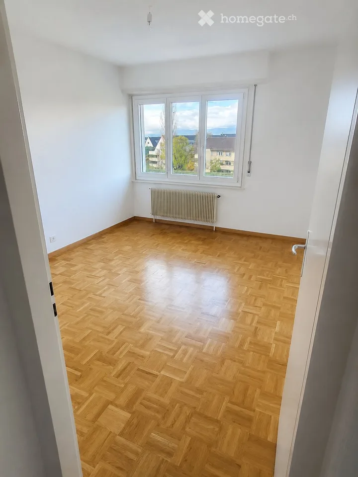 Übernahme Mietvertrag 15 Okt - 2,5 Zimmer 49 m² Balkon + Parkplatz