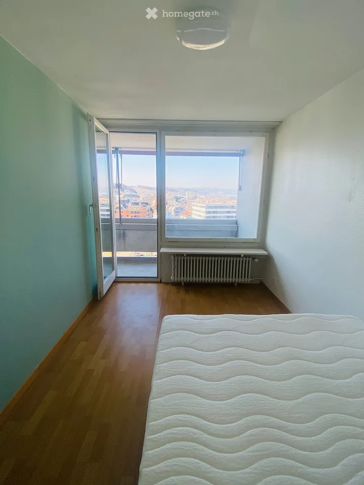 Möblierte 5-Zimmer-Wohnung mit Panoramablick im 8. Stock – Pfäffikon SZ