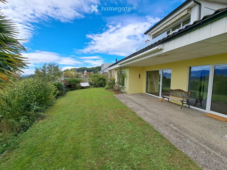 Charming 5.5-room single-family house in Eschenbach SG – Sunny location with a magnificent view