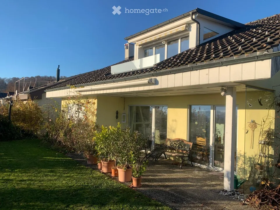 Charming 5.5-room single-family house in Eschenbach SG – Sunny location with a magnificent view