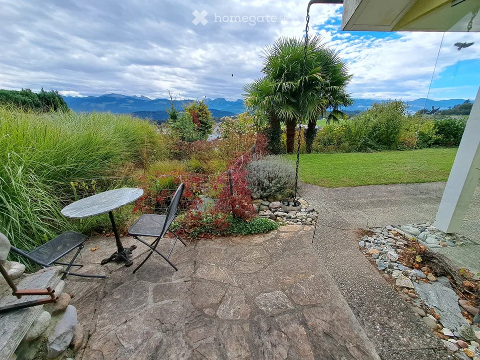 Charming 5.5-room single-family house in Eschenbach SG – Sunny location with a magnificent view