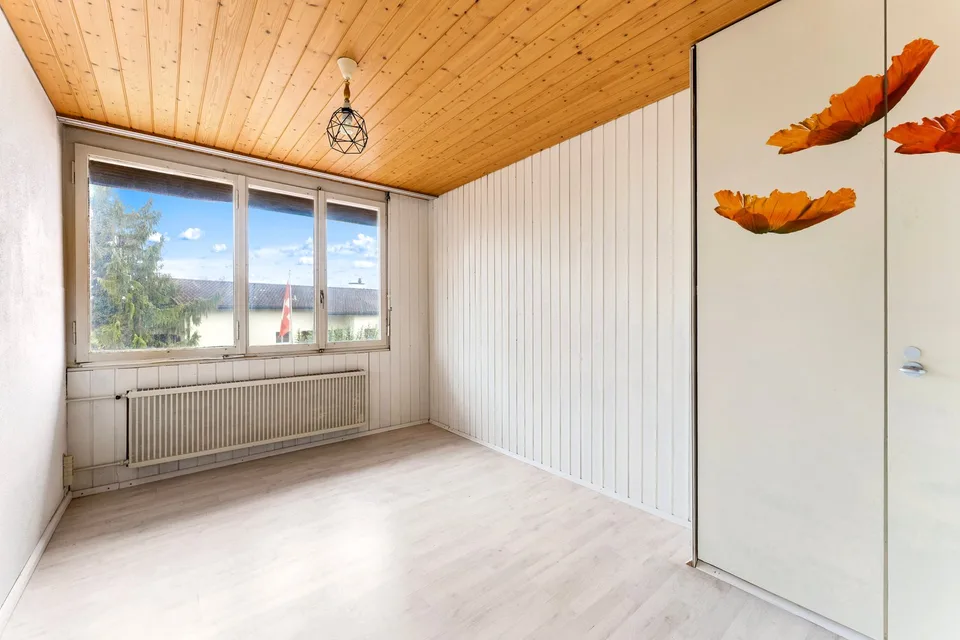 Reiheneckhaus mit grossem Garten und viel Gestaltungspotenzial – Foto 8 von 16