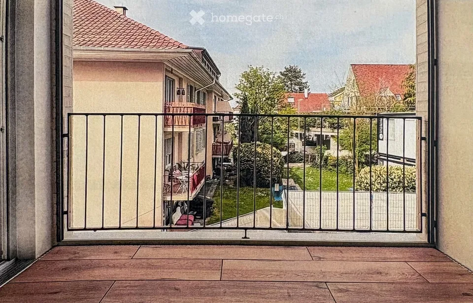 Moderne 2.5-Zimmer-Wohnung mit zwei Loggias in Binningen