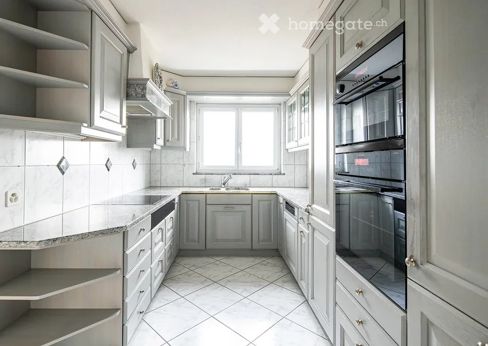 Grosszügig angelegtes 9,5-Zimmer Einfamilienhaus mit Weitsicht – Foto 8 von 19