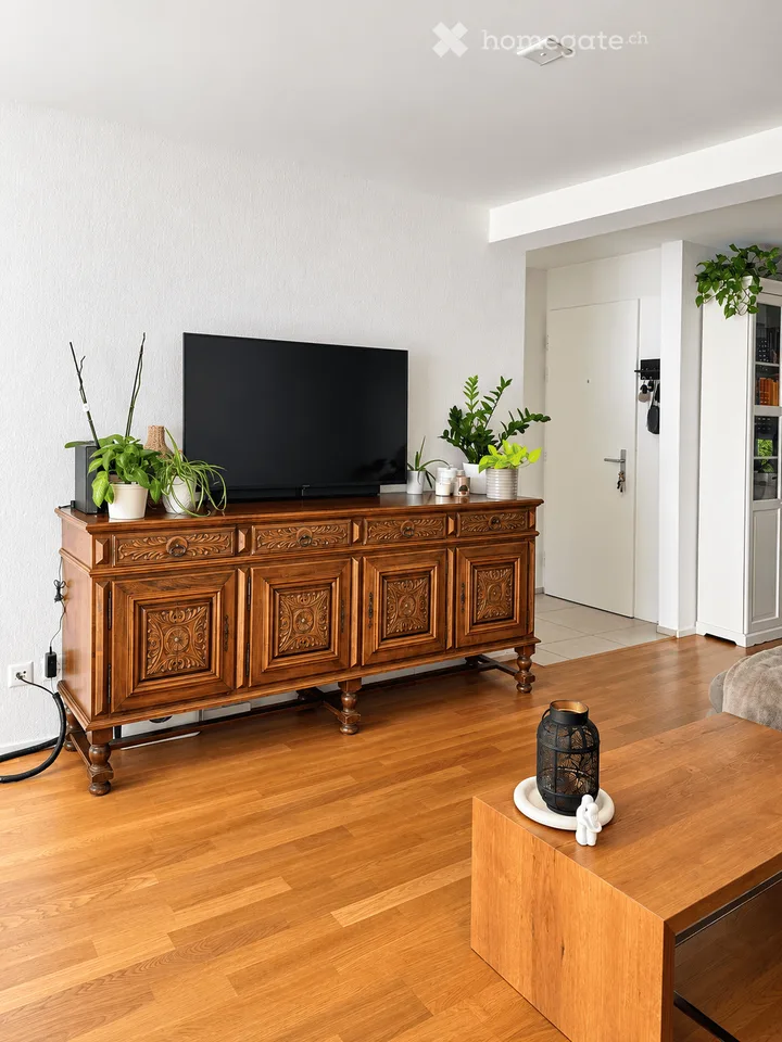 3.5-Room Ground-Floor Apartment with Garden and Terrace in Oberentfelden