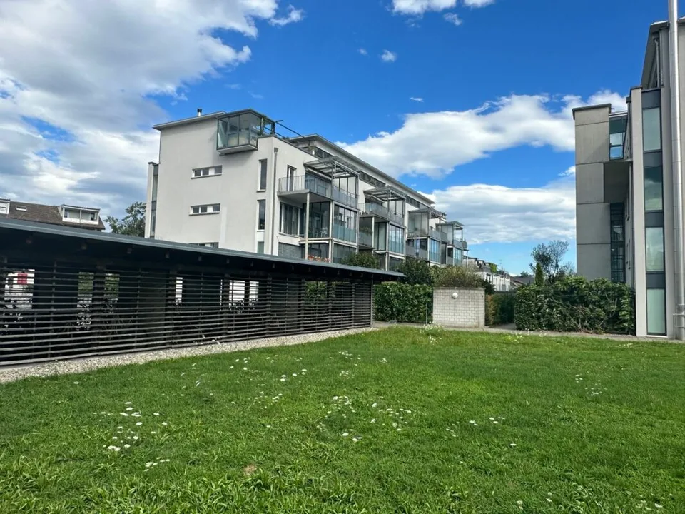 VIVERE SPazioso CON CONCETTO DI STANZA FLESSIBILE - Vicino all'ospedale cantonale di Aarau