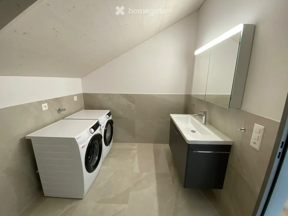 3.5-Zimmer Neubau Maisonette-Dachwohnung m. grosser Terrasse