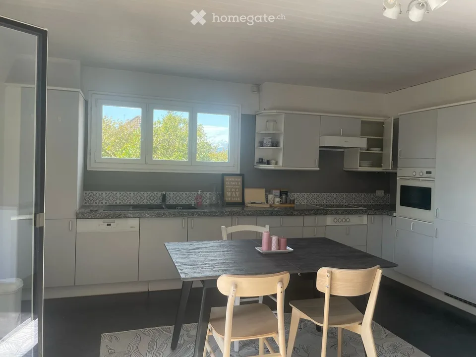 Vollständig möblierte Wohnung zur monatlichen Vermietung