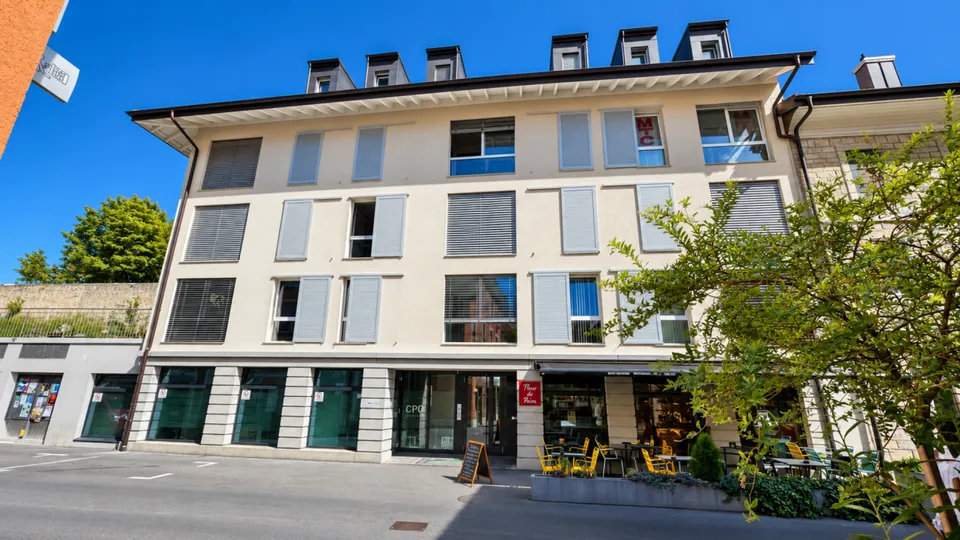 Prächtiges und geräumiges 4,5-Zimmer-Attikapartment im Zentrum von Orbe – Foto 26 von 27