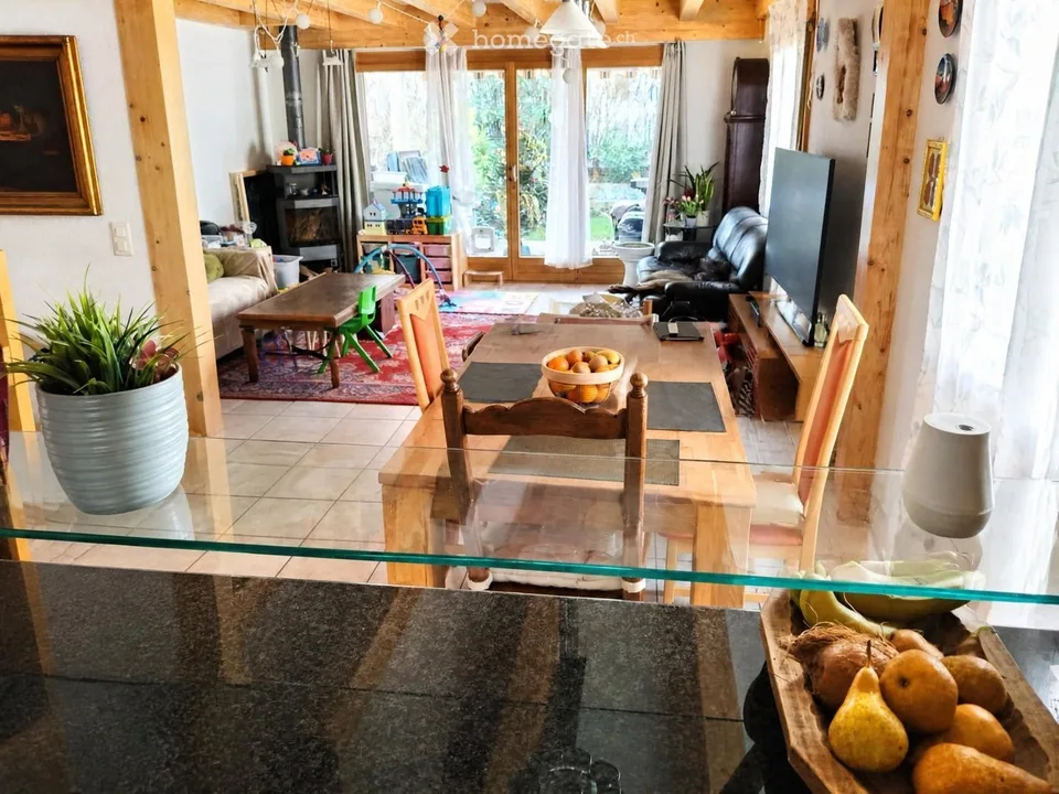 Familienfreundliches 4½-Zimmer-Doppeleinfamilienhaus mit Garten in Zollikofen