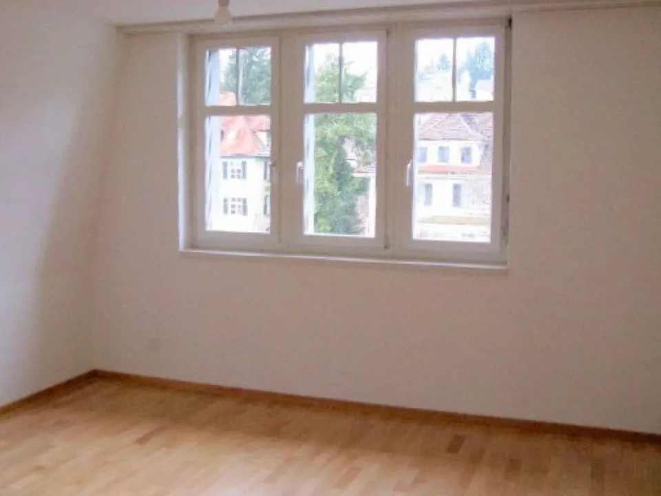 Helle und geräumige 3 1/2 Zimmerwohnung in Jugendstilhaus – Foto 7 von 11